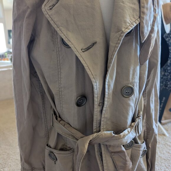 DKNY Jeans - Lightweight trench coat-style jacket W/satin trim - FREAKING CUTE - Picture 7 of 7